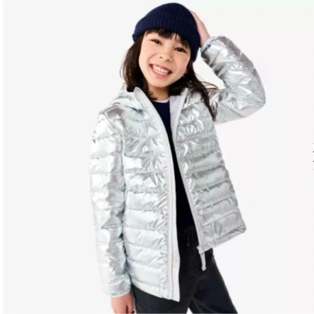 NWT Primary Kids Lightweight Puffer Jacket Silver Foil Metallic size 6 - 7